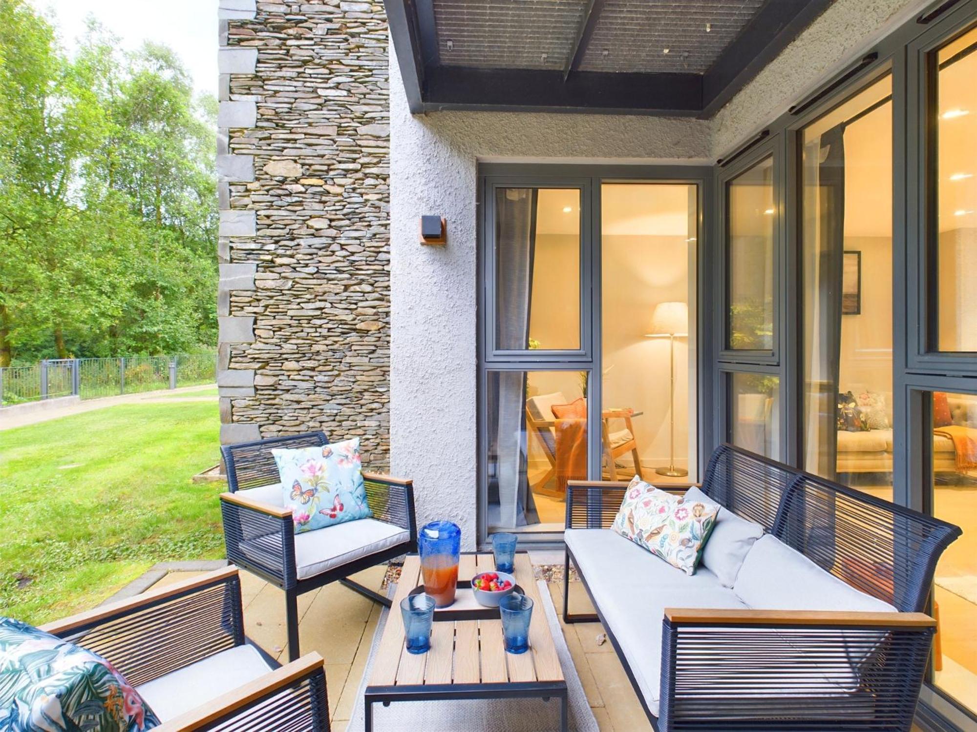 Wild Roses Serviced Apartments - Lake District Backbarrow Bagian luar foto